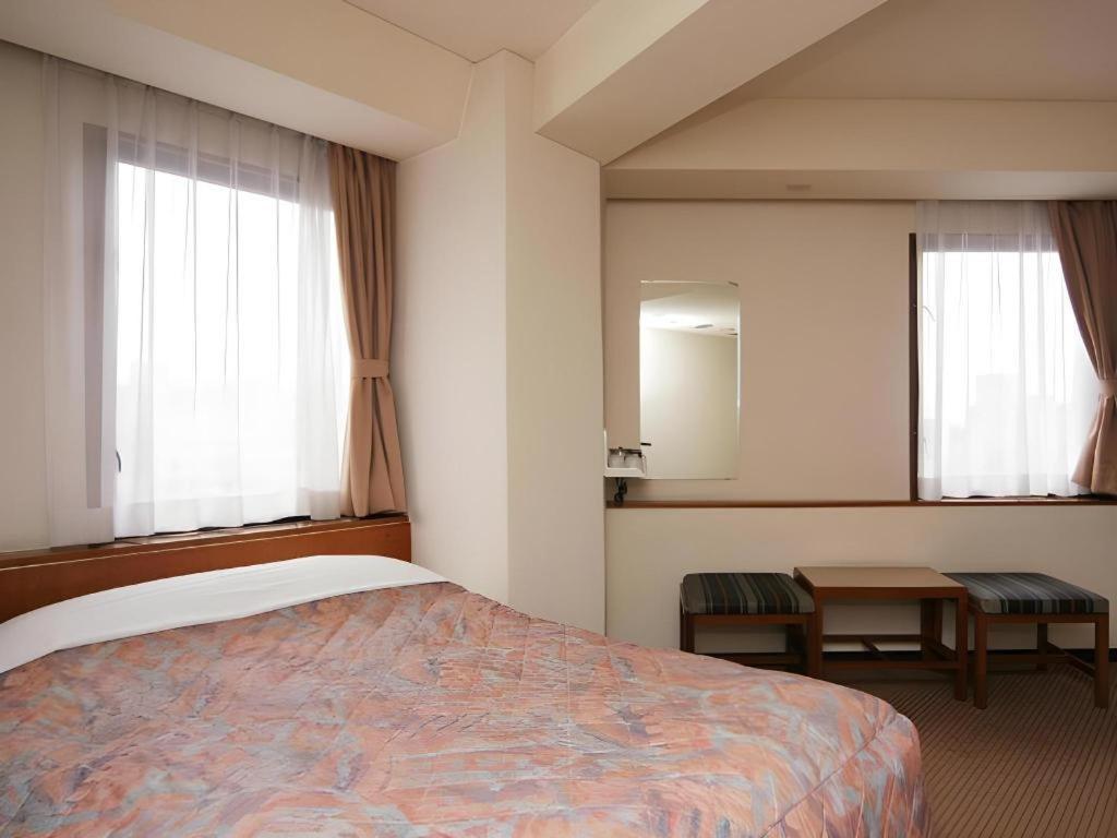Marroad Inn Tokyo Фучу Екстериор снимка